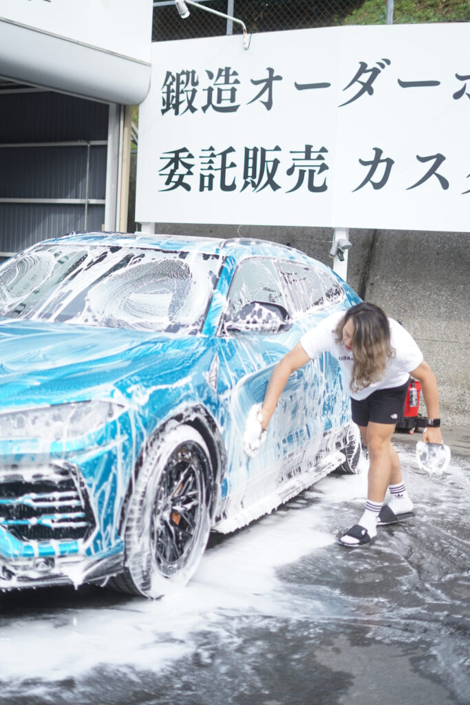 URBAN GARAGEの洗車の様子